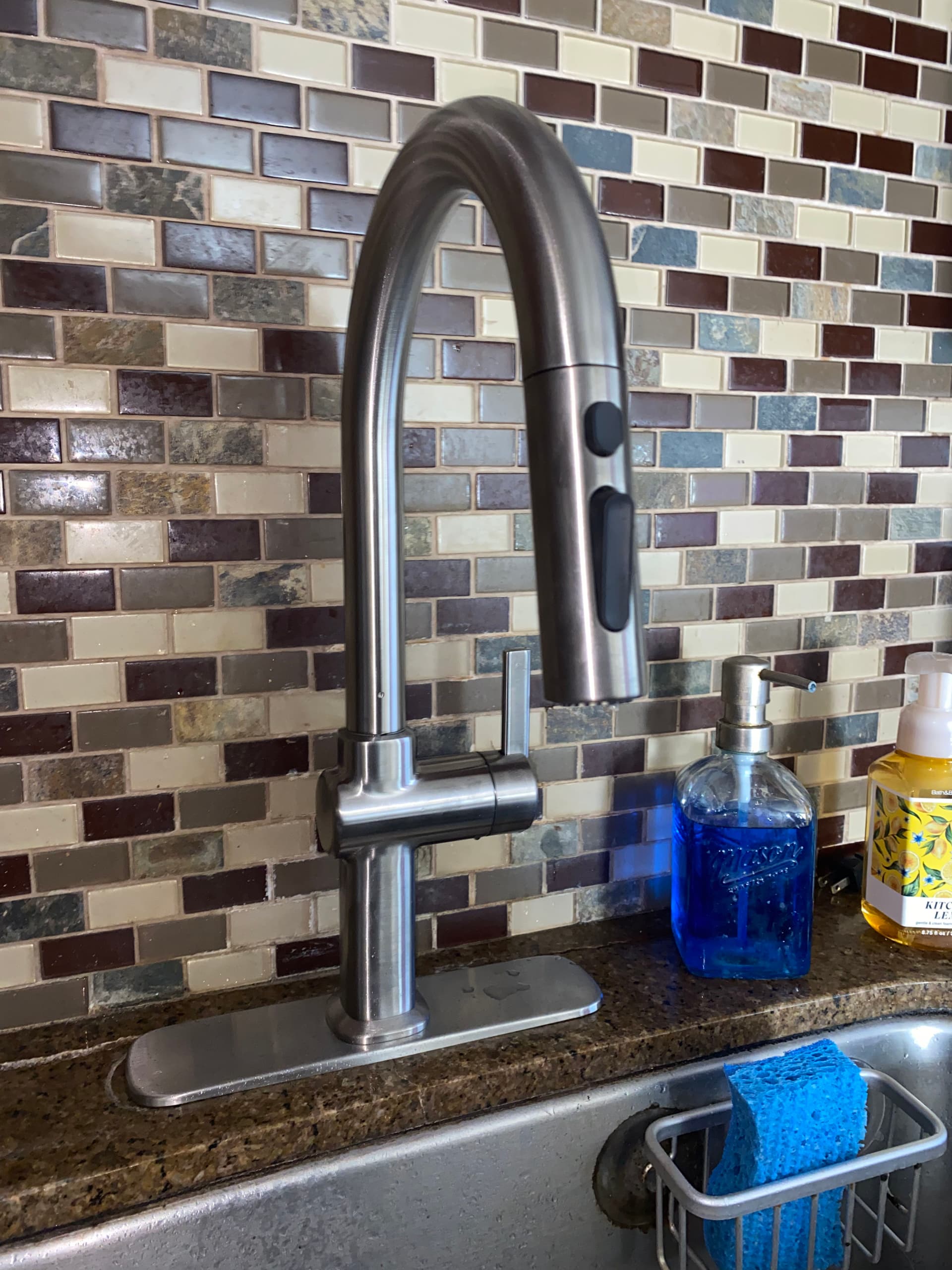 Gallery photos for Kitchen Faucet Upgrade Done Right in Huntington Beach: Image #2