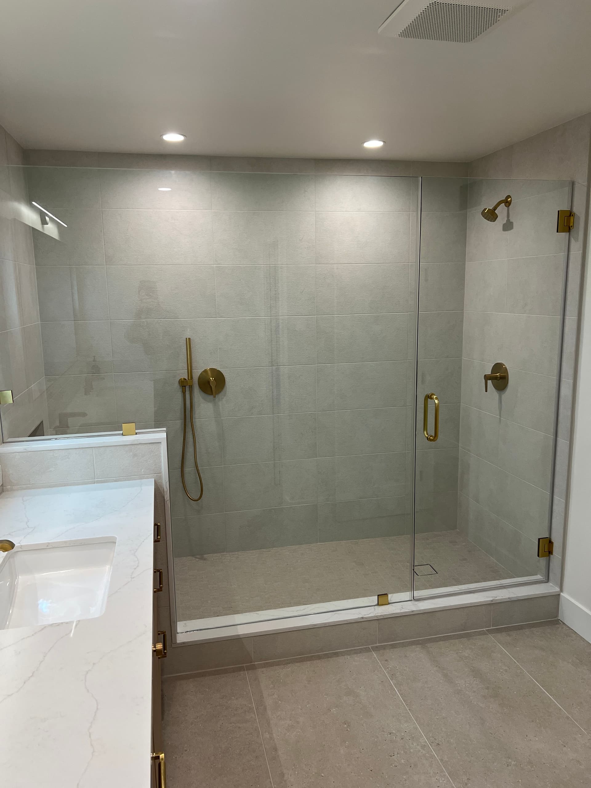 Gallery photos for Full Bathroom Plumbing Remodel in Huntington Harbor: Image #2